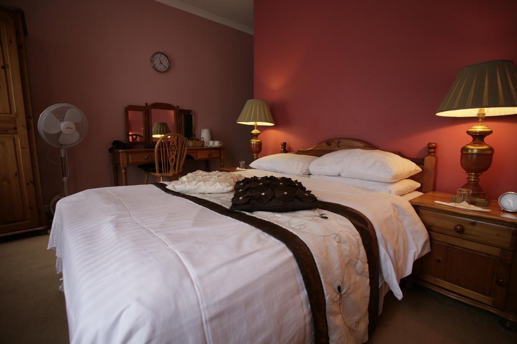 The Imperial Hotel Stroud  Esterno foto