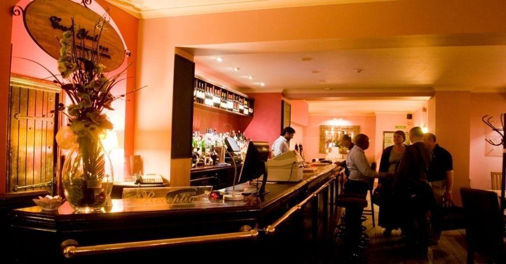 The Imperial Hotel Stroud  Esterno foto