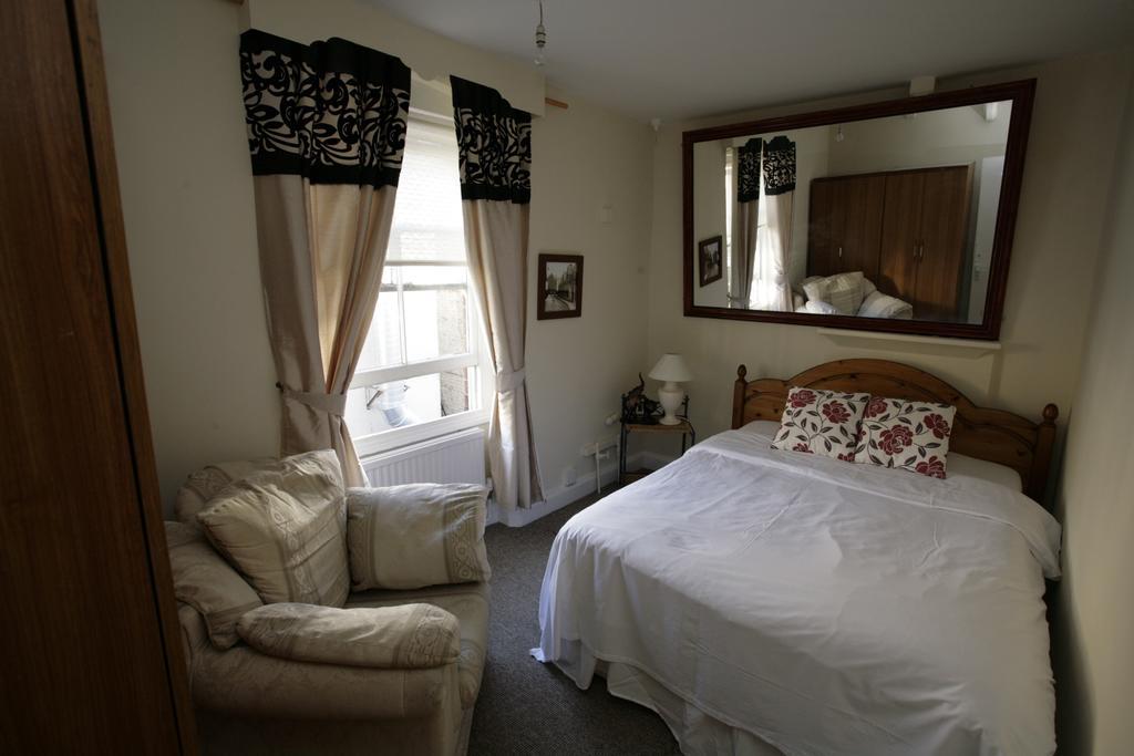 The Imperial Hotel Stroud  Esterno foto