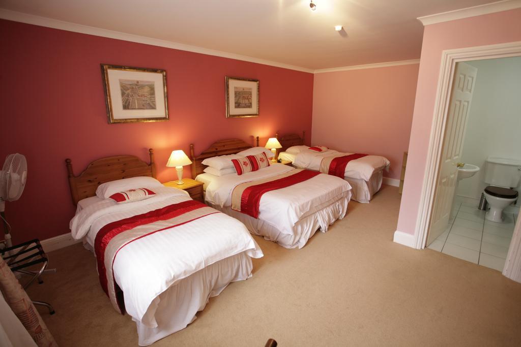 The Imperial Hotel Stroud  Esterno foto