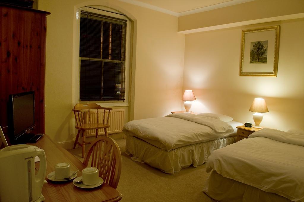 The Imperial Hotel Stroud  Esterno foto