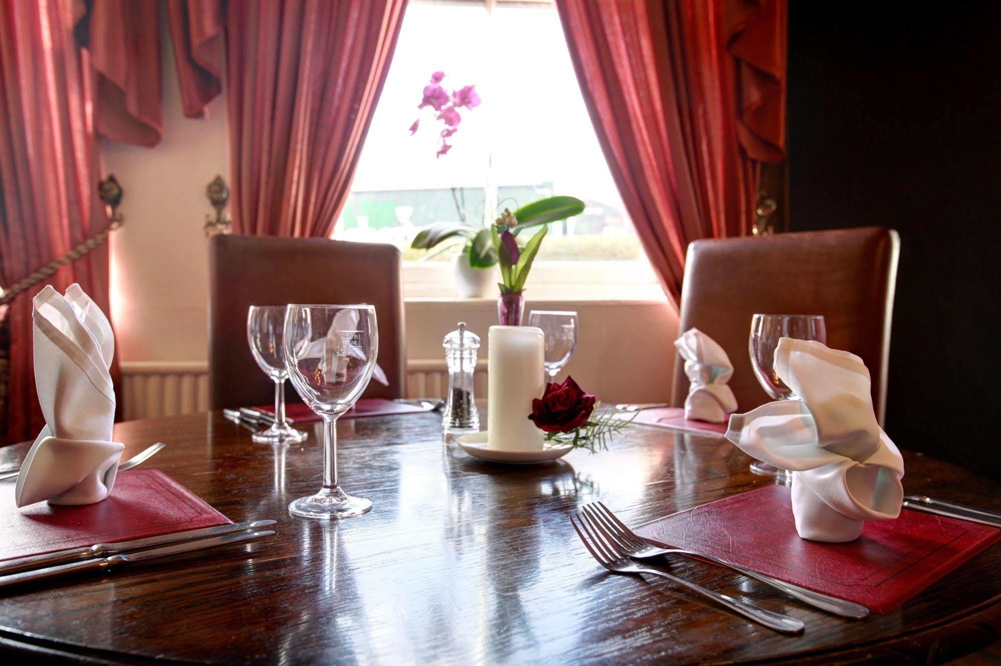 The Imperial Hotel Stroud  Esterno foto