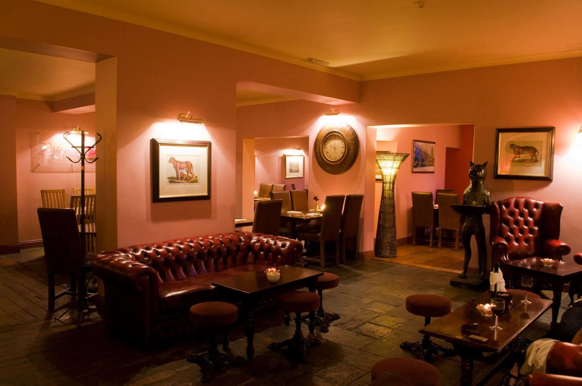 The Imperial Hotel Stroud  Esterno foto